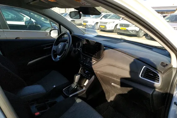 סוזוקי S-CROSS GLX