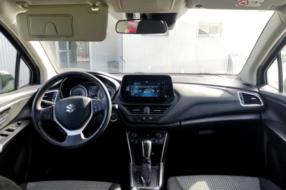 סוזוקי S-CROSS GLX